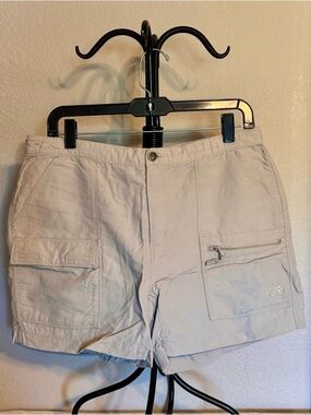 The North Face Women's Light Tan Cargo Shorts - L